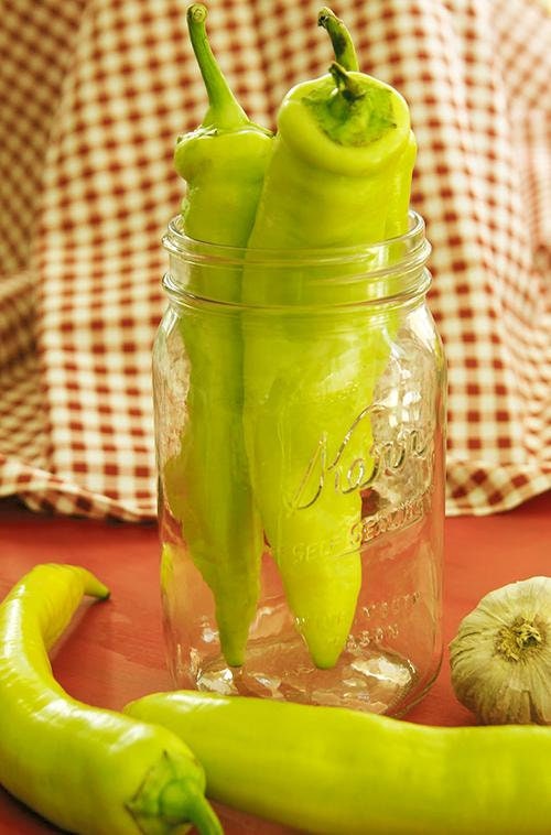 Sweet Banana Pepper Seeds to Plant - 100+ Seeds - Great with Salads. Add Amazing Flavor. Made in USA. Ships from Iowa