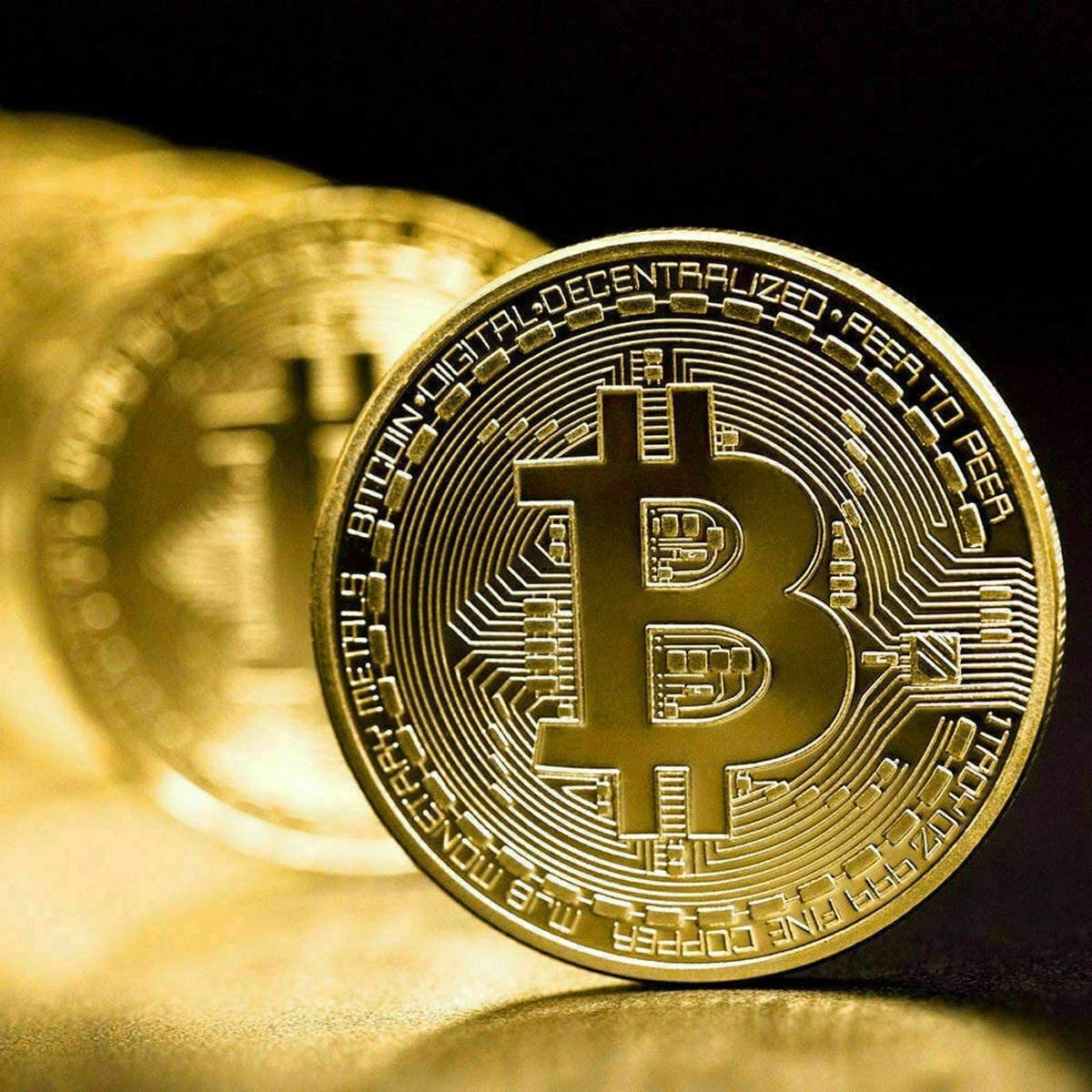 4 Bitcoin Gold Coins - BTC Limited Edition Collectible Coins - 4 Pcs. Commemorative Coinswith Cases