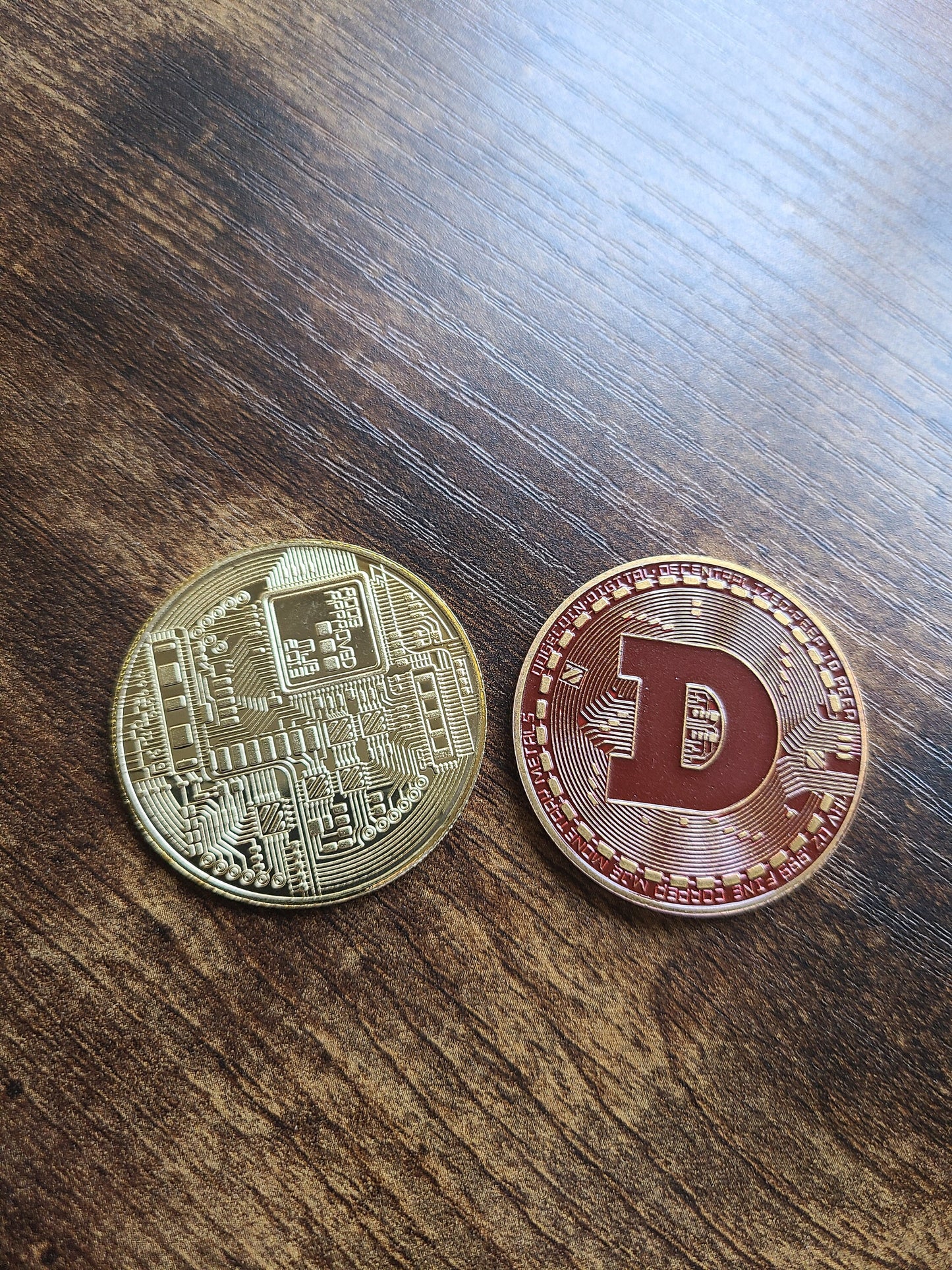 Challenge Coins - 1 Bitcoin + 1 Dogecoin